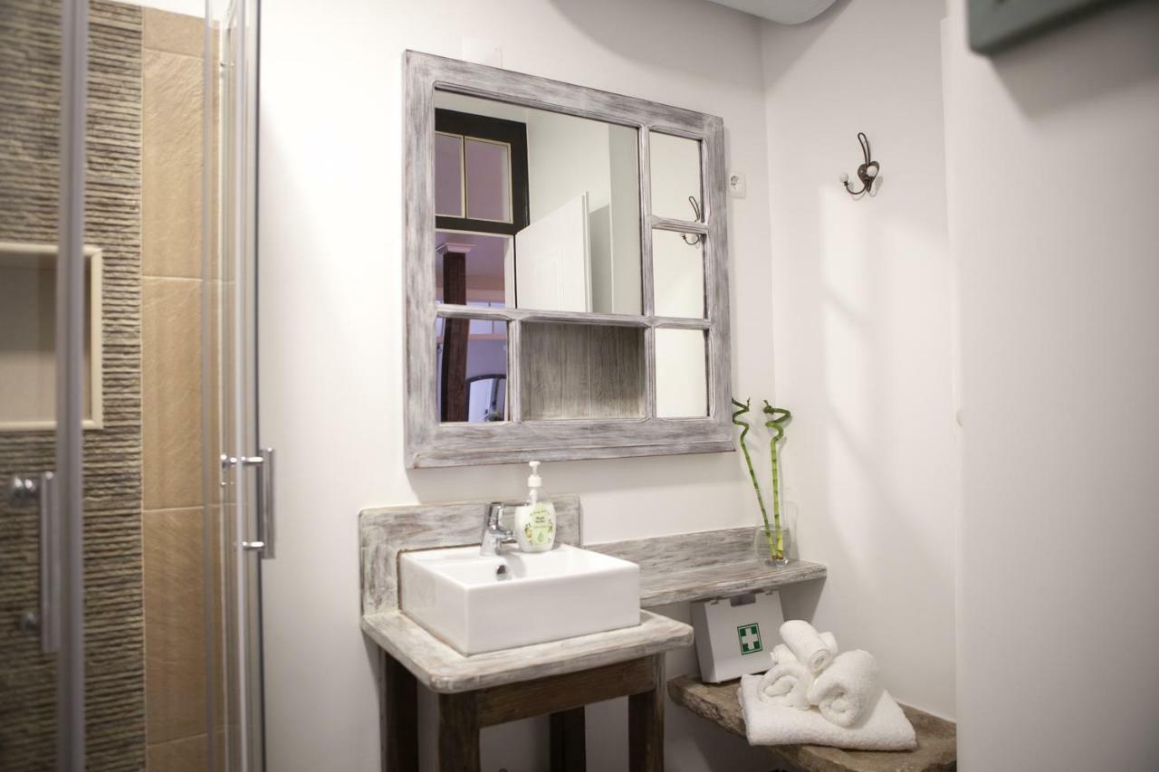 Apartment Cafofos Da Zeta *